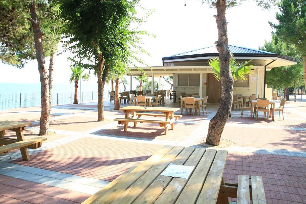 Villaggio Baia Del Monaco Manfredonia Exterior foto